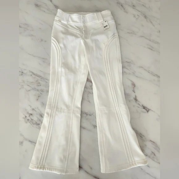 NWT Free People Movement Valencia White flare Ski / snowboarding pants snow suit - Picture 4 of 12